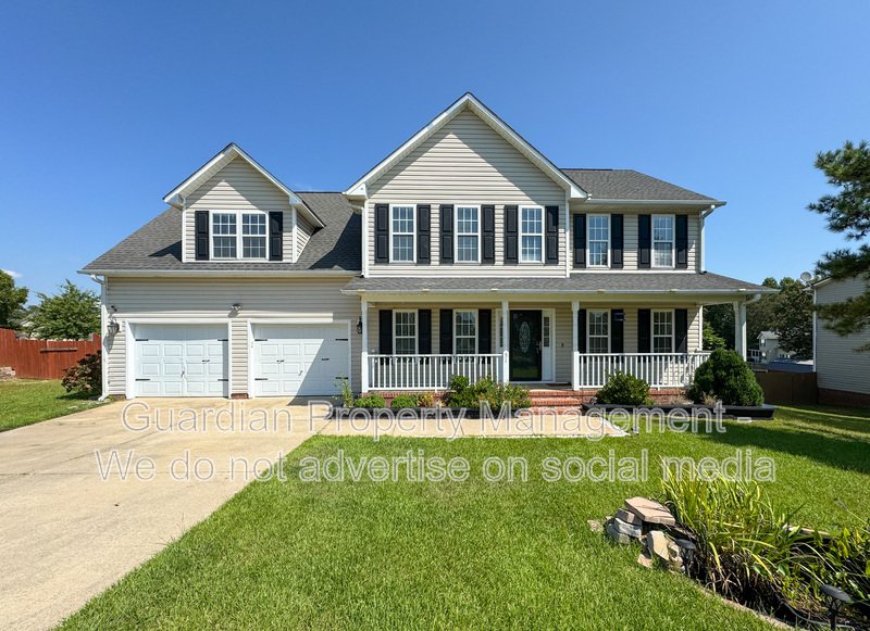 4 Bed 2.5 Bath Home with Fenced Backyard property image