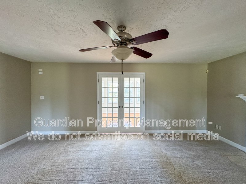 4 Bed 2.5 Bath Home with Fenced Backyard property image
