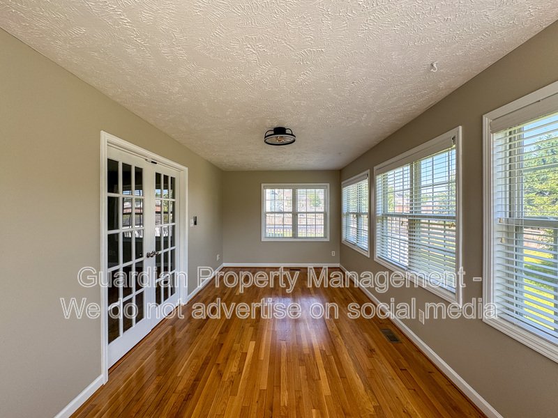 4 Bed 2.5 Bath Home with Fenced Backyard property image