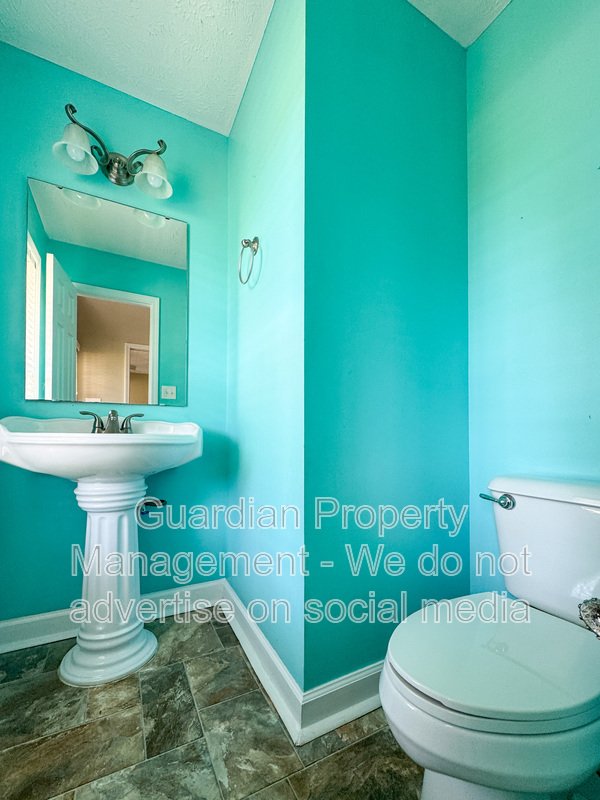 4 Bed 2.5 Bath Home with Fenced Backyard property image