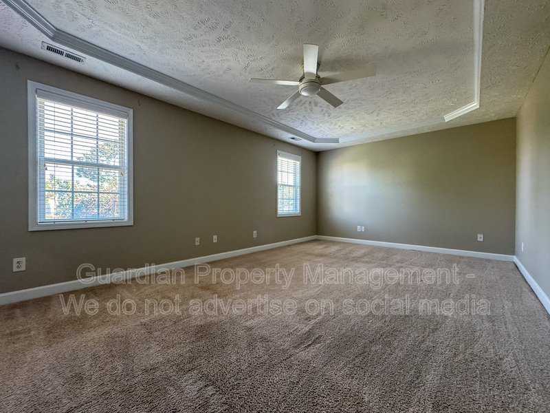 4 Bed 2.5 Bath Home with Fenced Backyard property image