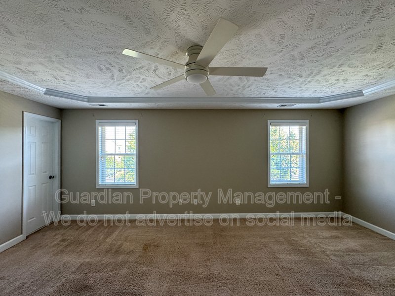 4 Bed 2.5 Bath Home with Fenced Backyard property image