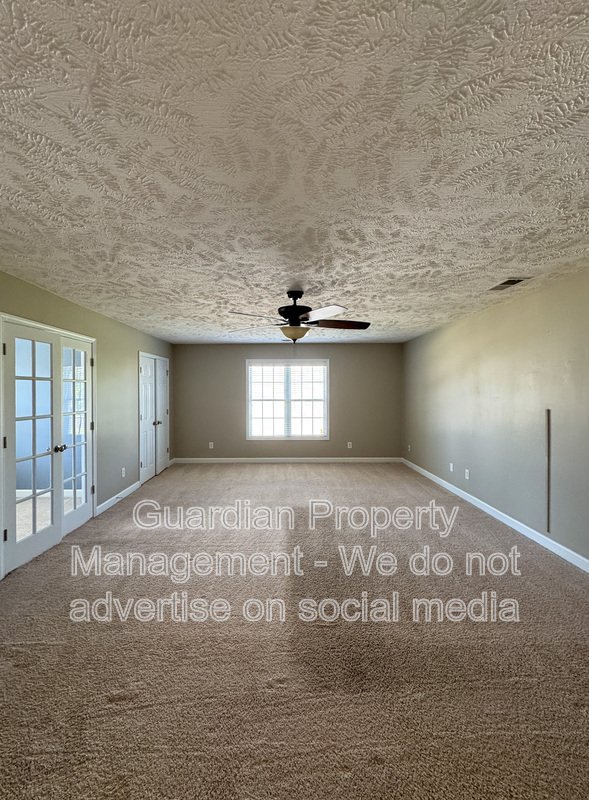 4 Bed 2.5 Bath Home with Fenced Backyard property image