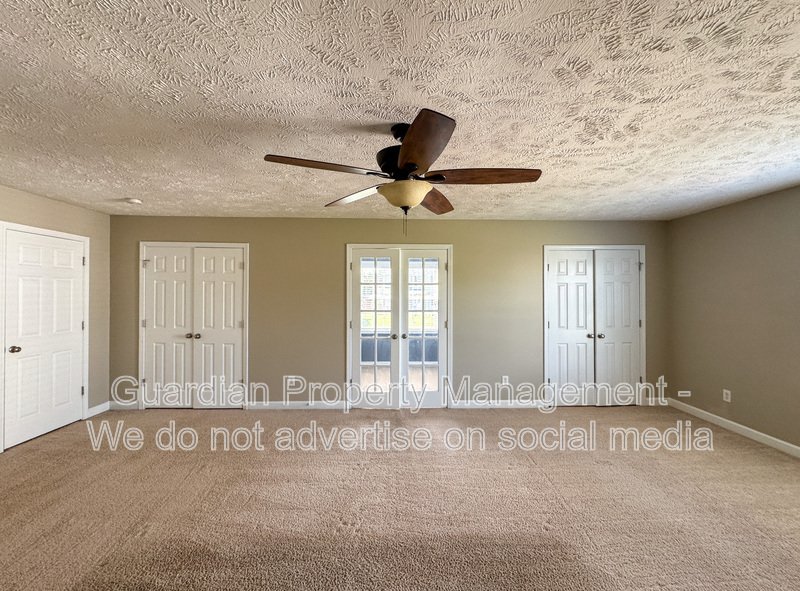 4 Bed 2.5 Bath Home with Fenced Backyard property image