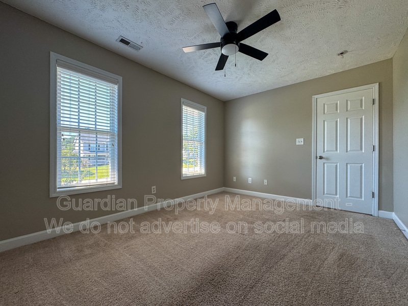 4 Bed 2.5 Bath Home with Fenced Backyard property image