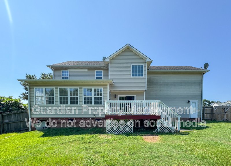 4 Bed 2.5 Bath Home with Fenced Backyard property image