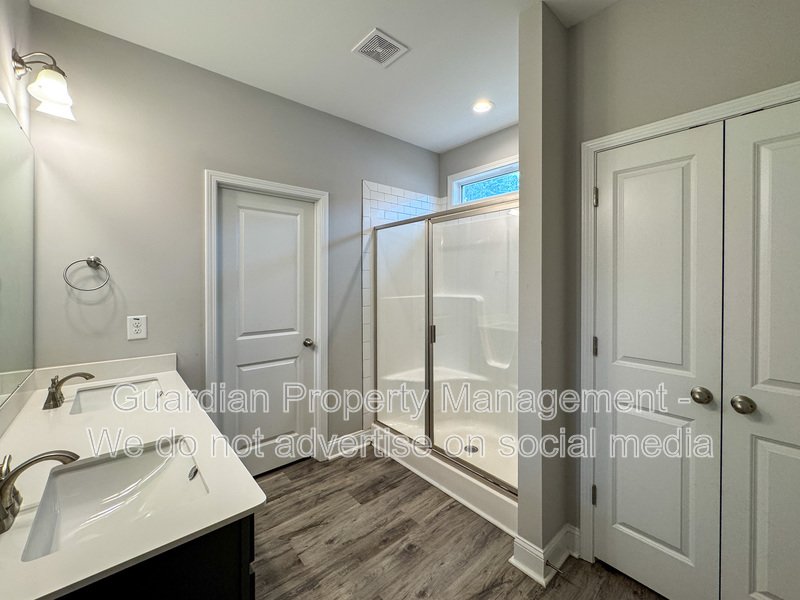 Beautiful 4 Bed 2 Bath Home in Fayetteville property image