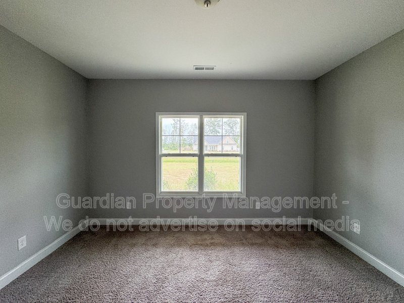 Beautiful 4 Bed 2 Bath Home in Fayetteville property image