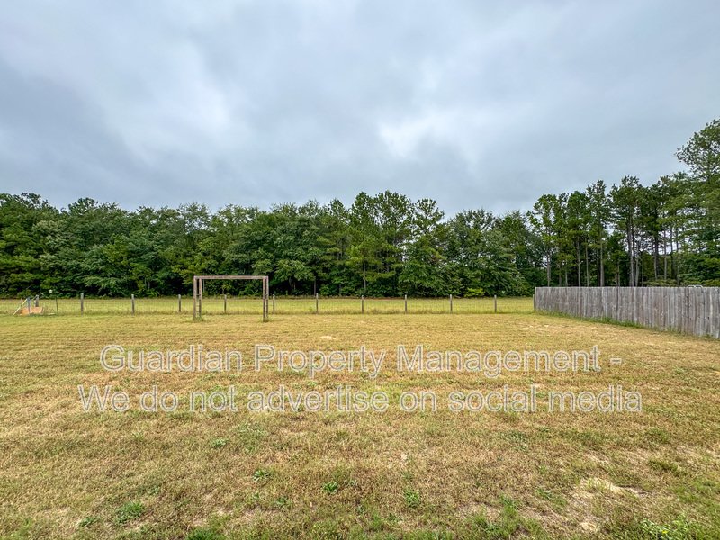 Beautiful 4 Bed 2 Bath Home in Fayetteville property image