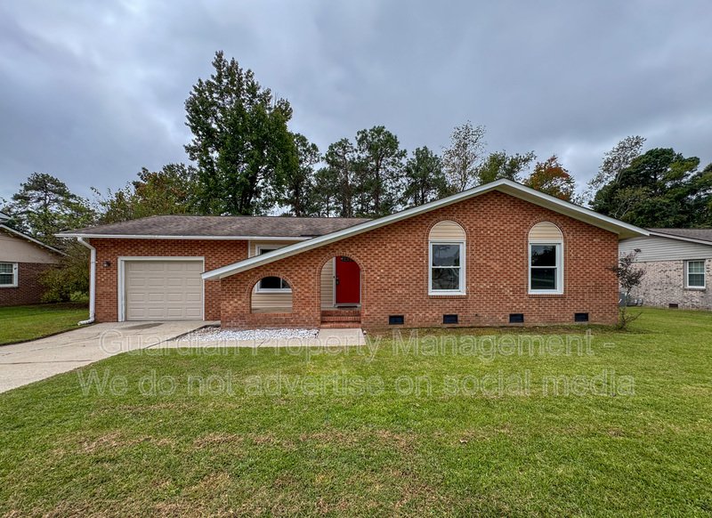 Charming 3 Bed 2 Bath Brick Ranch property image