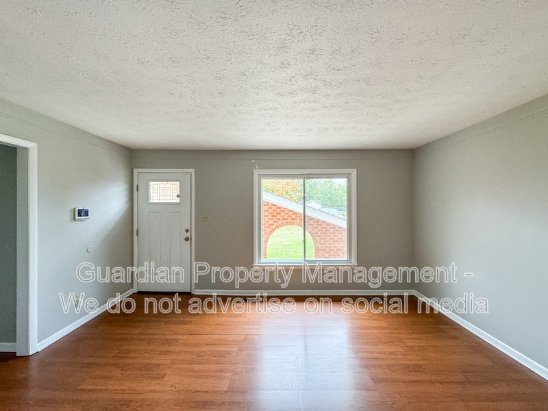 Charming 3 Bed 2 Bath Brick Ranch property image