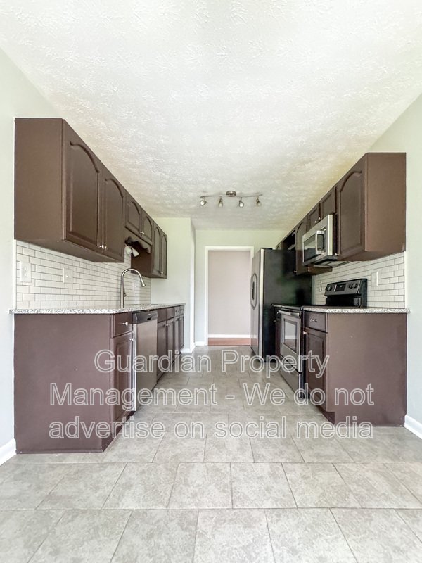 Charming 3 Bed 2 Bath Brick Ranch property image