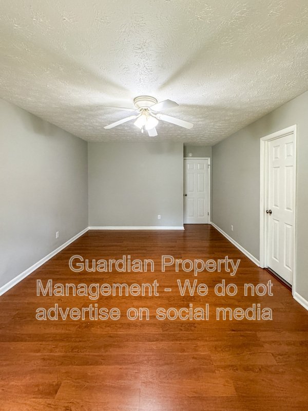 Charming 3 Bed 2 Bath Brick Ranch property image