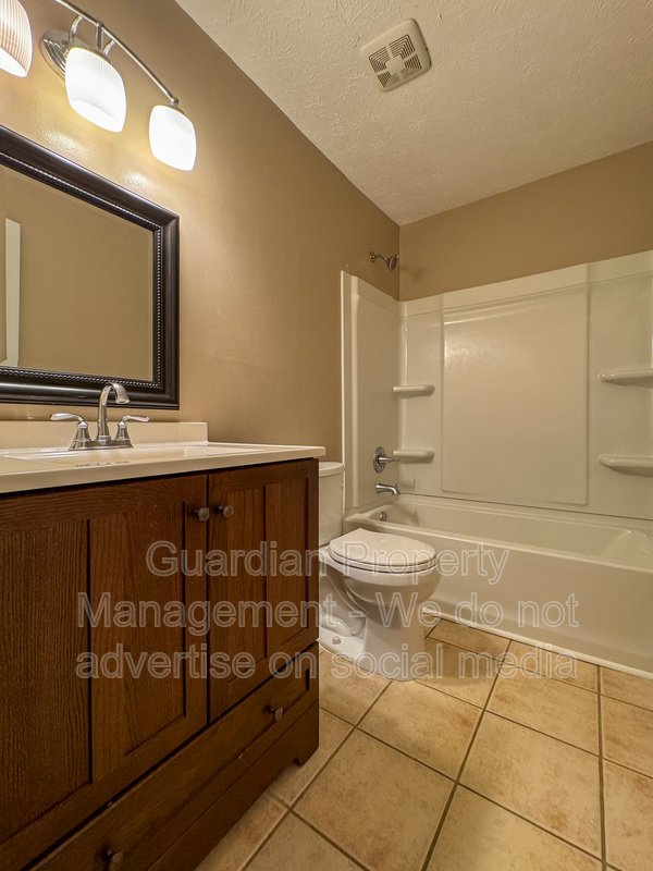 Charming 3 Bed 2 Bath Brick Ranch property image