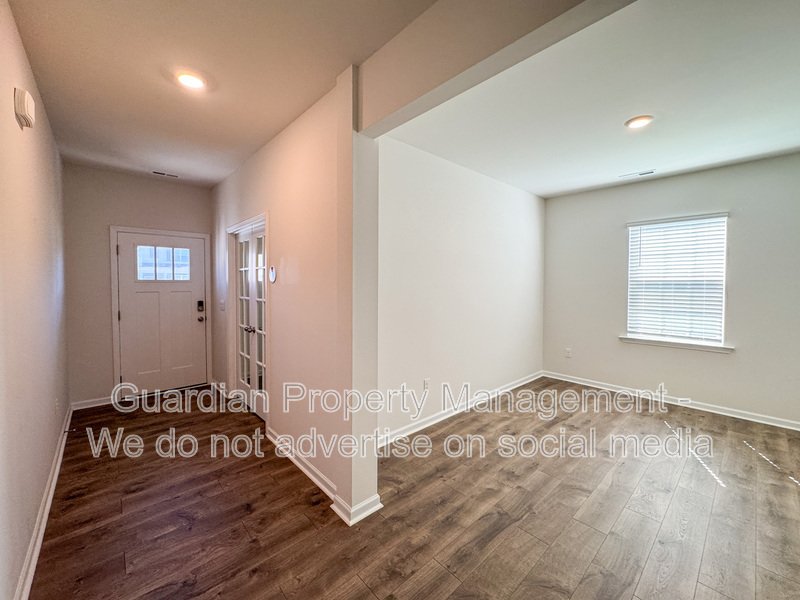 4 Bed 2.5 Bath Home with Flex Spaces property image