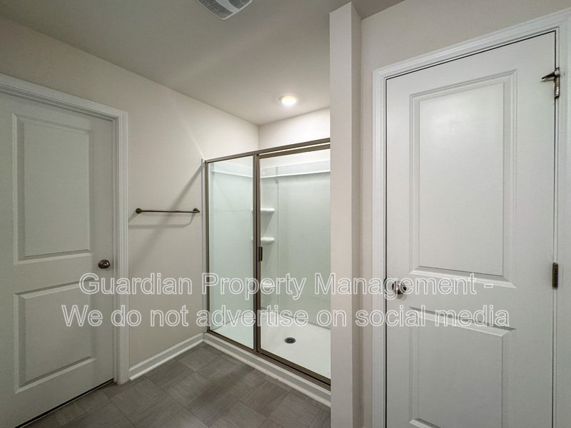 4 Bed 2.5 Bath Home with Flex Spaces property image