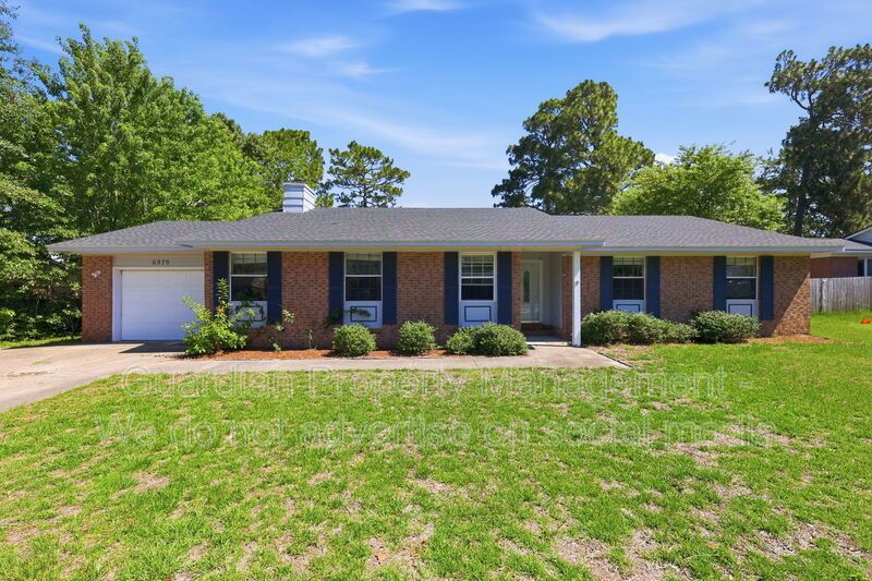 3 Bed 2 Bath Home with Flex Spaces property image