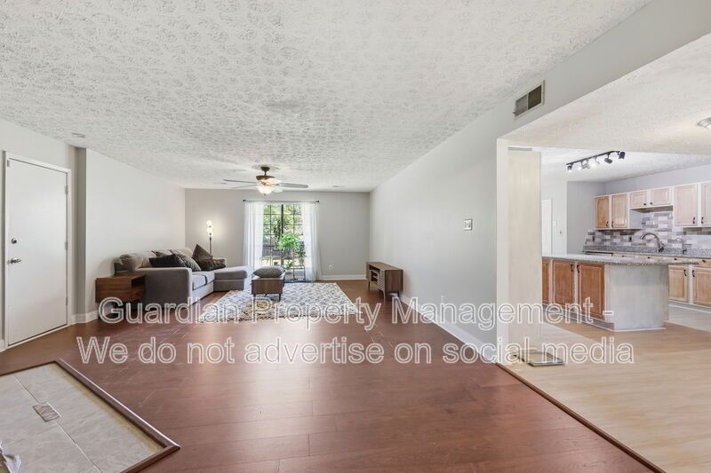 3 Bed 2 Bath Home with Flex Spaces property image