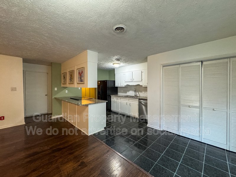 Spacious 3 Bed 2 Bath Ranch with Fenced Yard property image