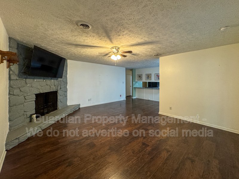 Spacious 3 Bed 2 Bath Ranch with Fenced Yard property image