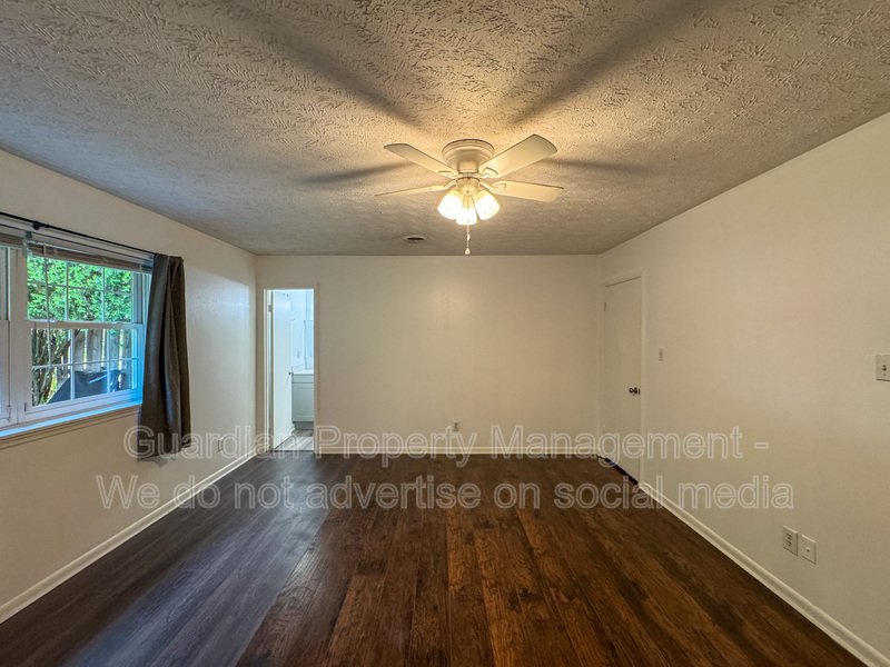 Spacious 3 Bed 2 Bath Ranch with Fenced Yard property image