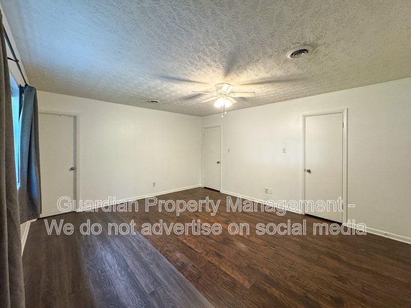 Spacious 3 Bed 2 Bath Ranch with Fenced Yard property image
