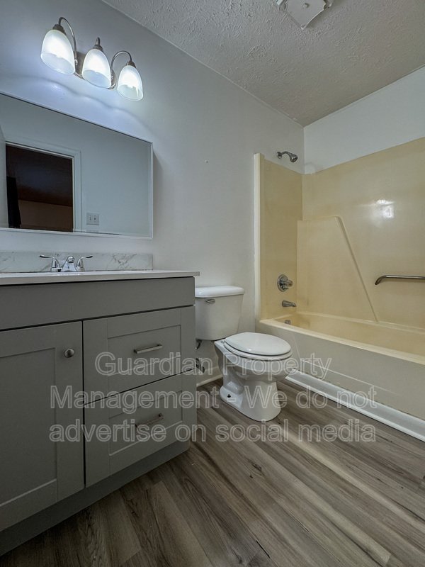 Spacious 3 Bed 2 Bath Ranch with Fenced Yard property image