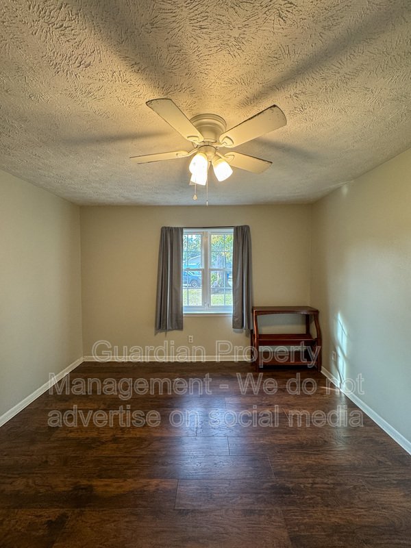 Spacious 3 Bed 2 Bath Ranch with Fenced Yard property image