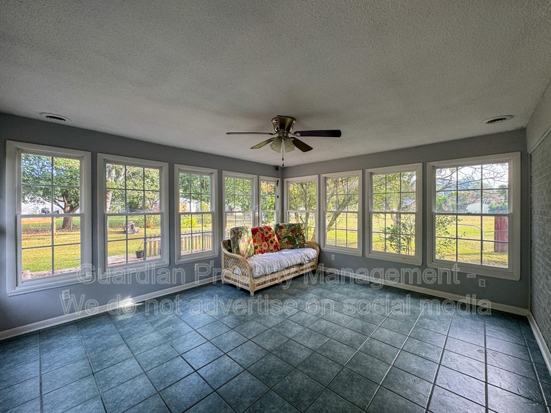 Spacious 3 Bed 2 Bath Ranch with Fenced Yard property image