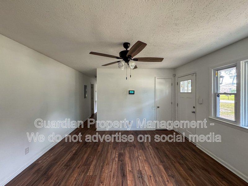 Charming 4 Bed 2 Bath Ranch in Fayetteville property image