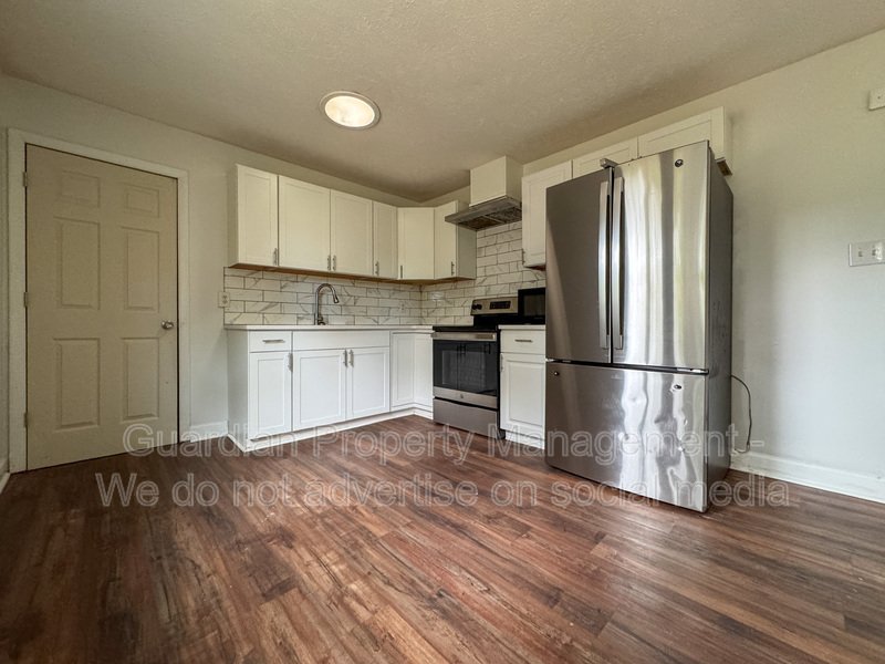 Charming 4 Bed 2 Bath Ranch in Fayetteville property image
