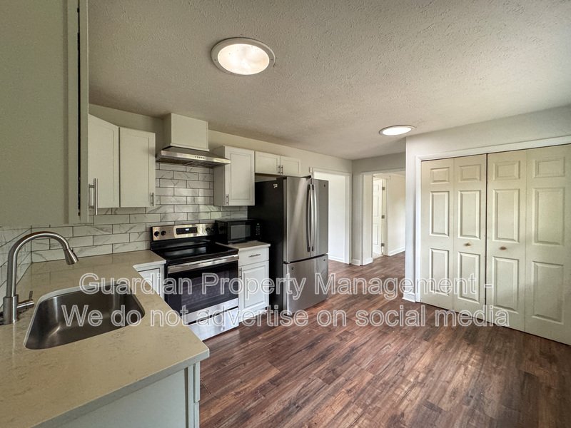 Charming 4 Bed 2 Bath Ranch in Fayetteville property image