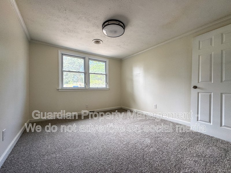 Charming 4 Bed 2 Bath Ranch in Fayetteville property image