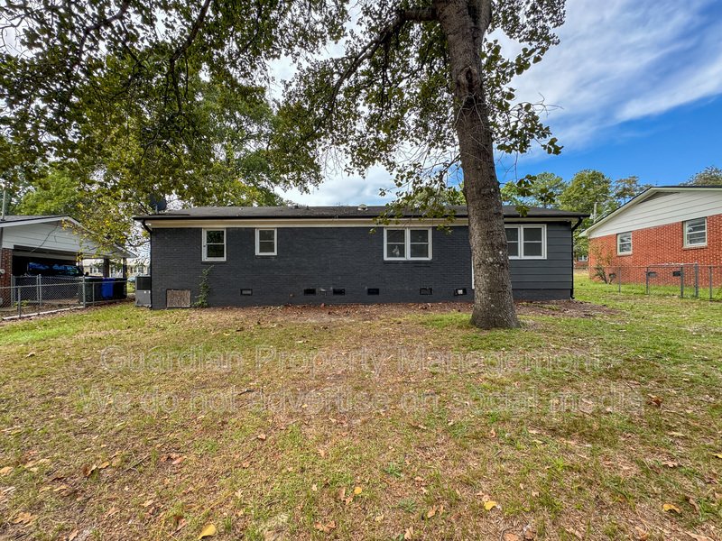 Charming 4 Bed 2 Bath Ranch in Fayetteville property image