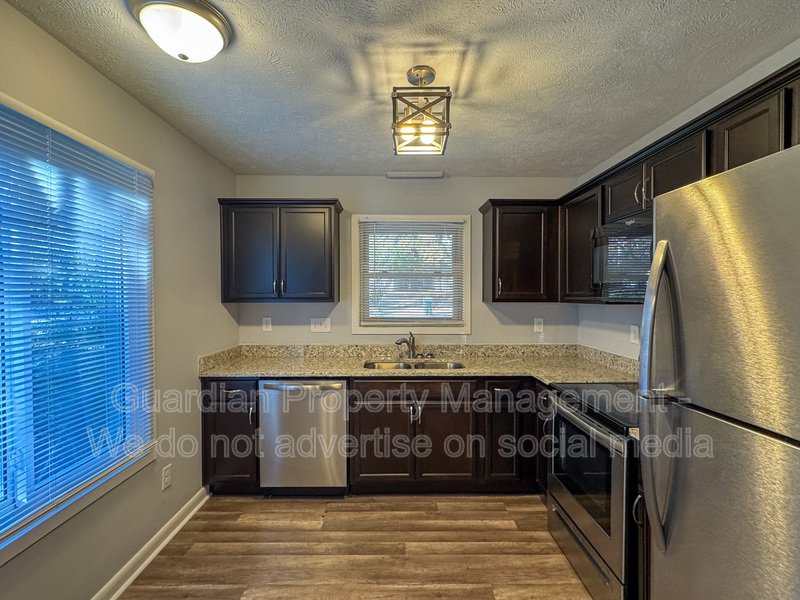 Charming 3 Bed, 2 Bath Tri-Level Home property image