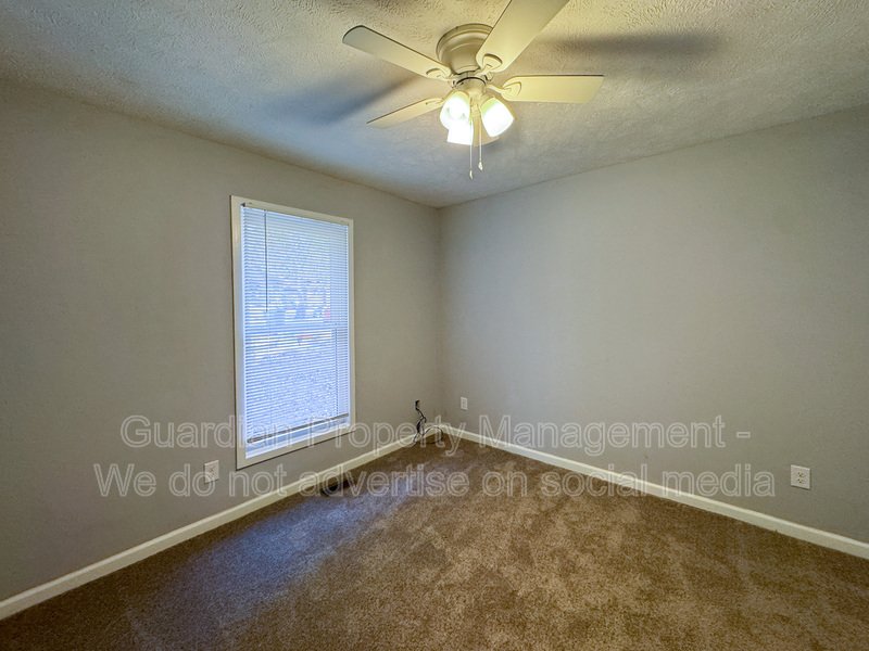 Charming 3 Bed, 2 Bath Tri-Level Home property image
