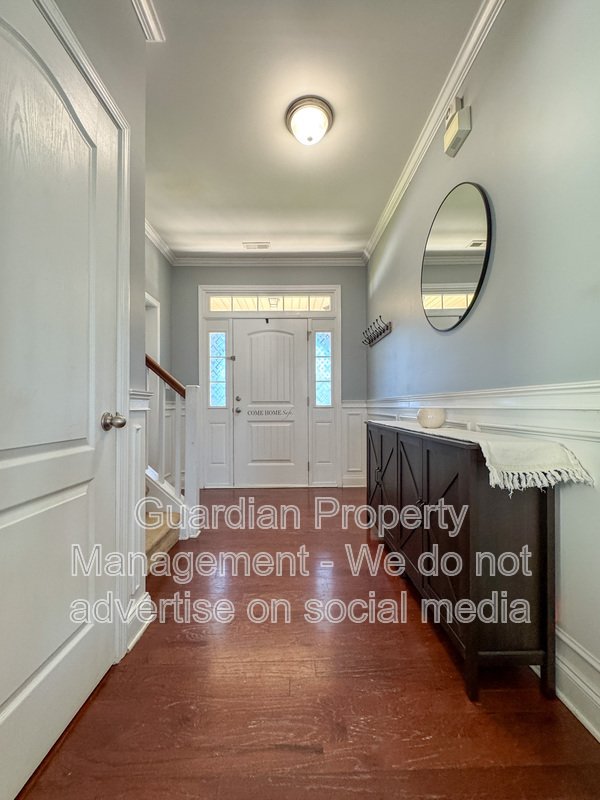 Beautifully Maintained 3 Bed 2.5 Bath Home in West Gate property image