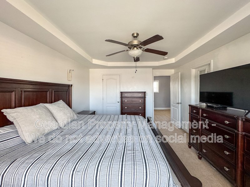 Beautifully Maintained 3 Bed 2.5 Bath Home in West Gate property image