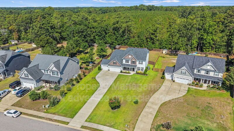 4 Bed 2.5 Bath Home in Jack Britt property image