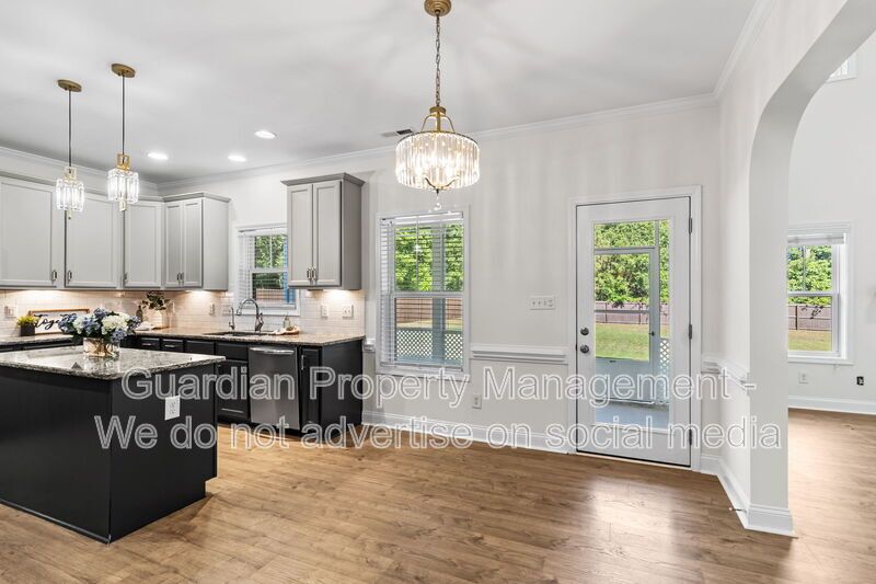 4 Bed 2.5 Bath Home in Jack Britt property image