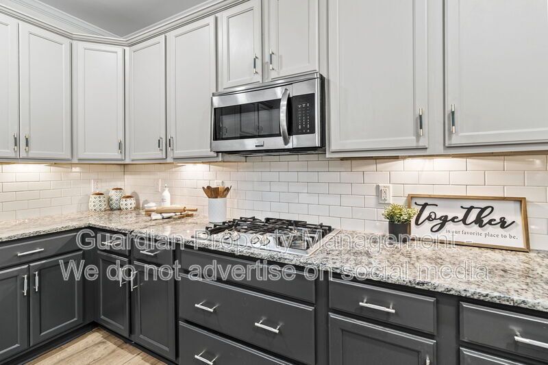 4 Bed 2.5 Bath Home in Jack Britt property image