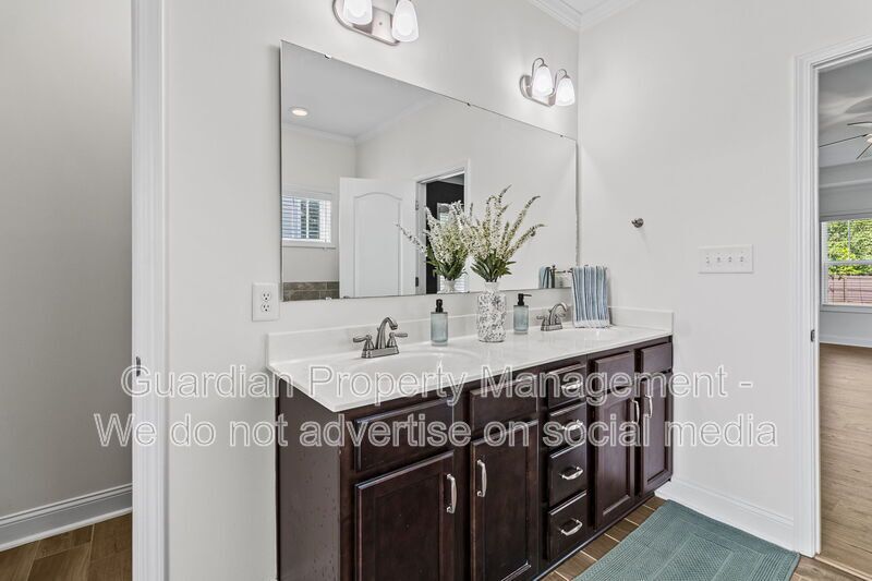 4 Bed 2.5 Bath Home in Jack Britt property image
