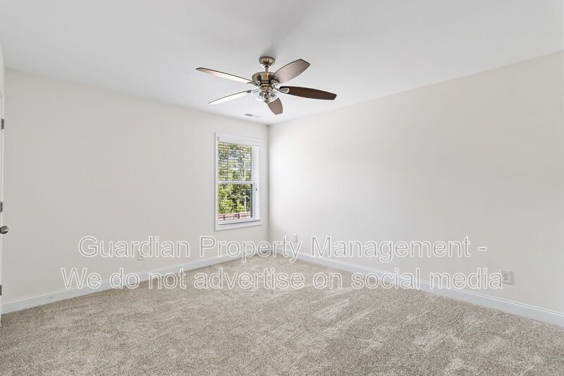 4 Bed 2.5 Bath Home in Jack Britt property image