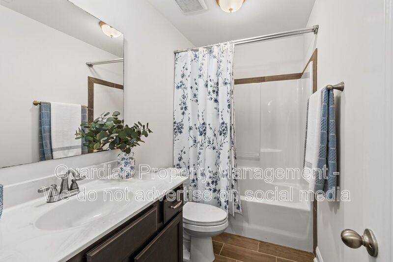 4 Bed 2.5 Bath Home in Jack Britt property image