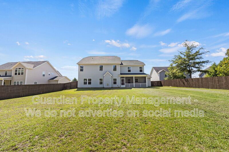 4 Bed 2.5 Bath Home in Jack Britt property image