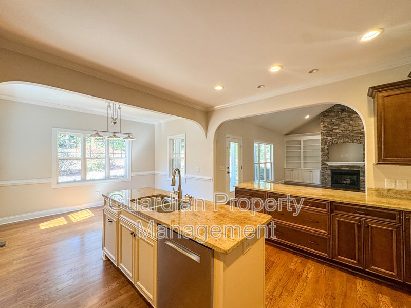 Gorgeous 4 Bed 2.5 Bath Home in Pinehurst property image