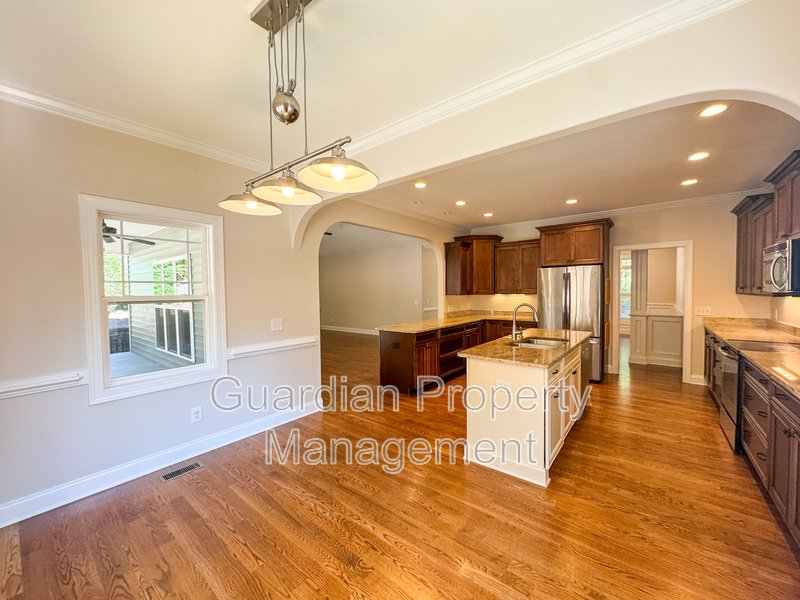 Gorgeous 4 Bed 2.5 Bath Home in Pinehurst property image