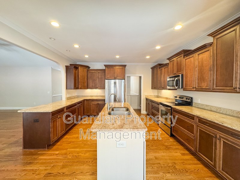 Gorgeous 4 Bed 2.5 Bath Home in Pinehurst property image