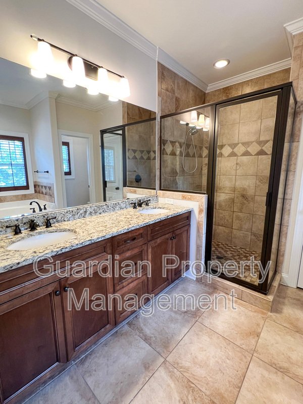 Gorgeous 4 Bed 2.5 Bath Home in Pinehurst property image