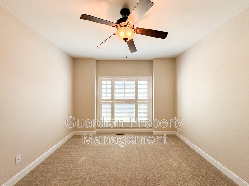 Gorgeous 4 Bed 2.5 Bath Home in Pinehurst property image